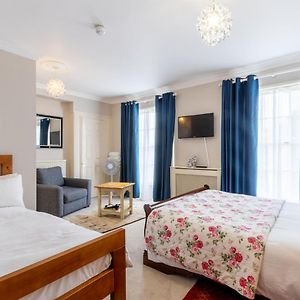 Classic Quadruple Room